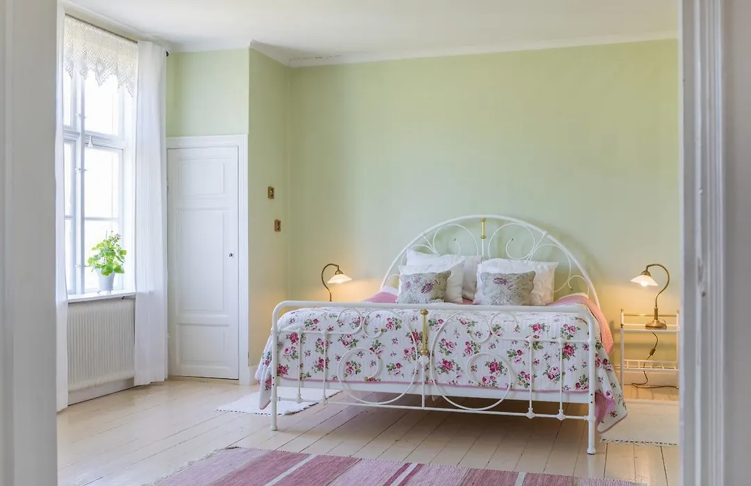 Gamleby Bed & Breakfast-1